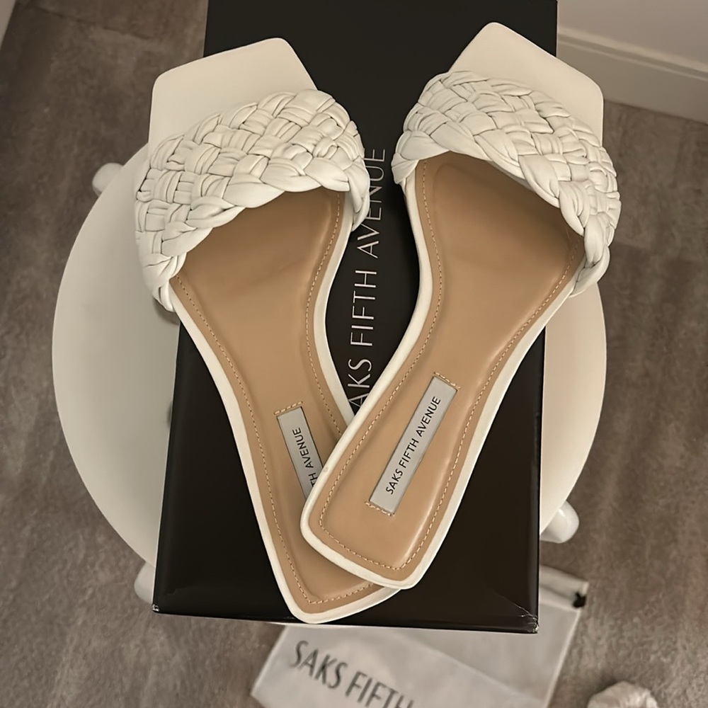 Saks Fifth Avenue Slides All Leather NWT